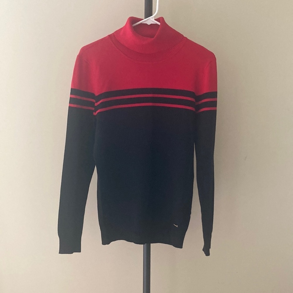 Calvin Klein Turtleneck Size Medium